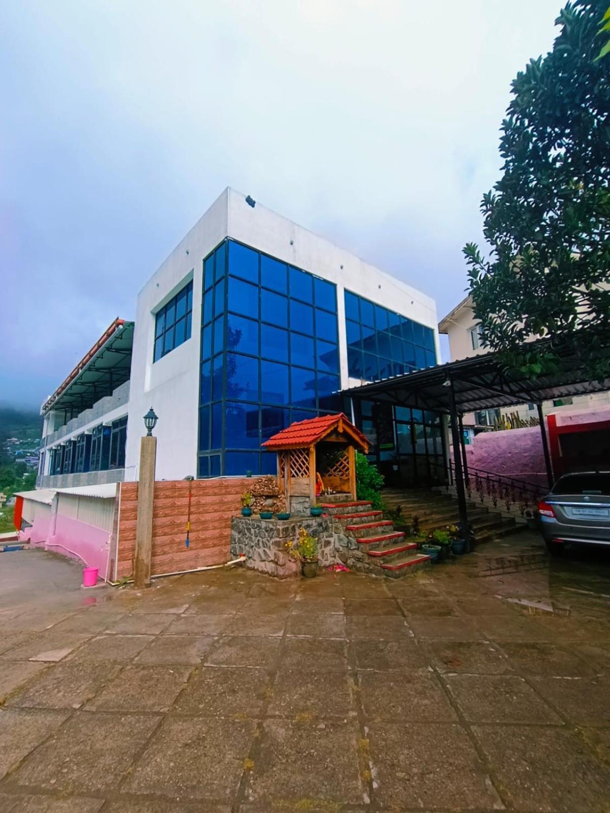 Vetrivel International By Brown Tree Resorts 科代卡纳尔 外观 照片