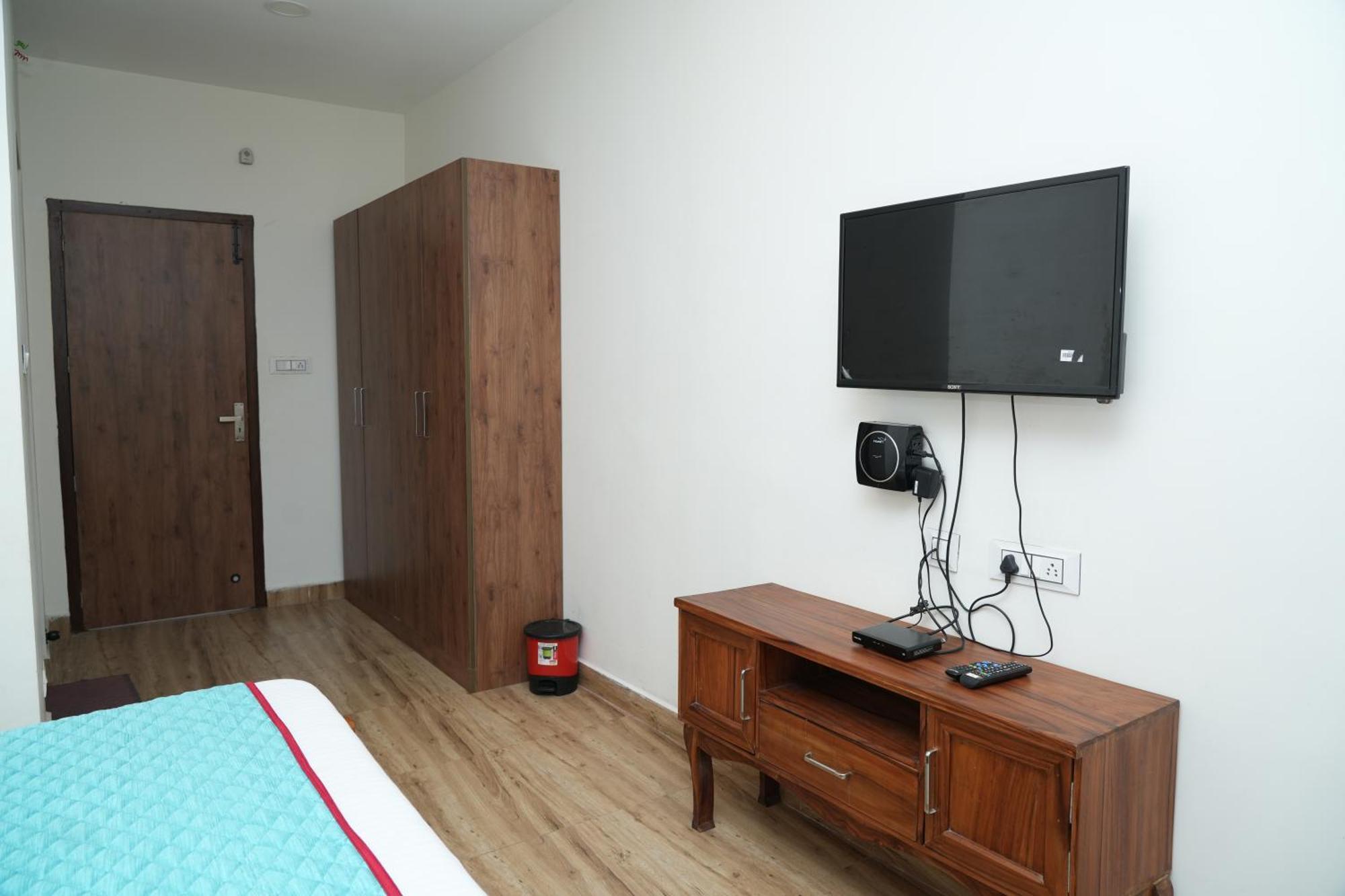 Vetrivel International By Brown Tree Resorts 科代卡纳尔 外观 照片