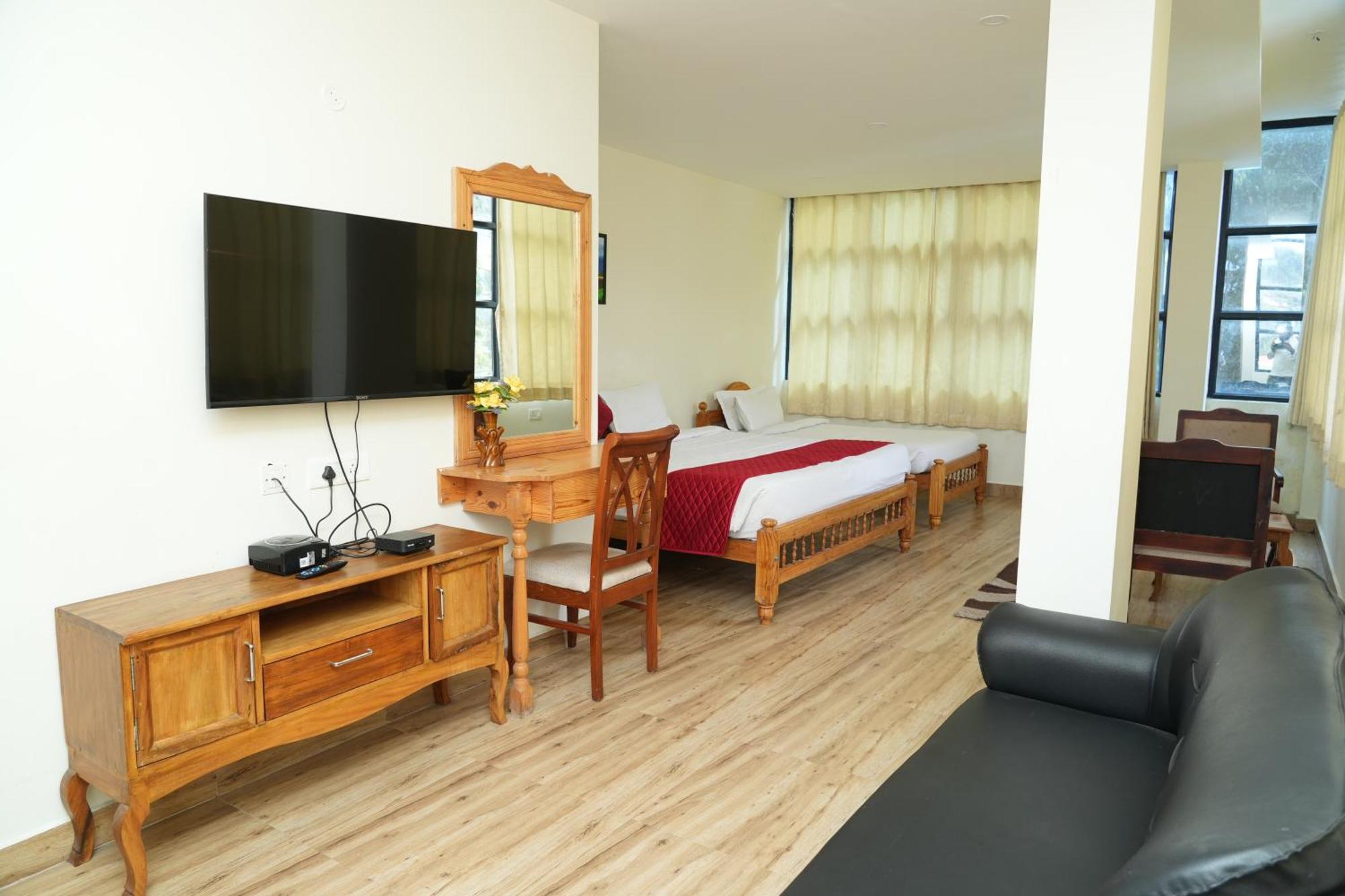 Vetrivel International By Brown Tree Resorts 科代卡纳尔 外观 照片