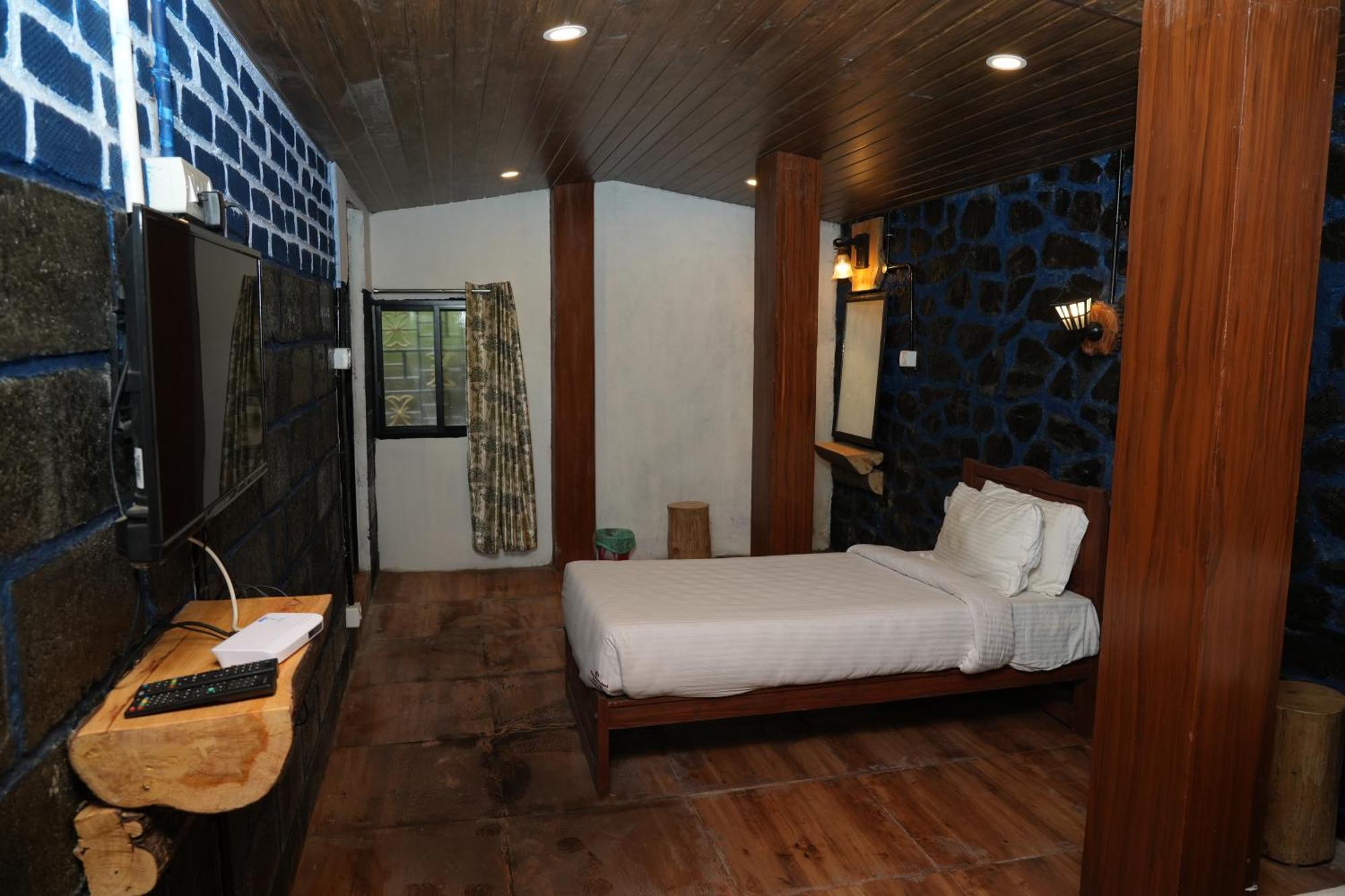 Vetrivel International By Brown Tree Resorts 科代卡纳尔 外观 照片