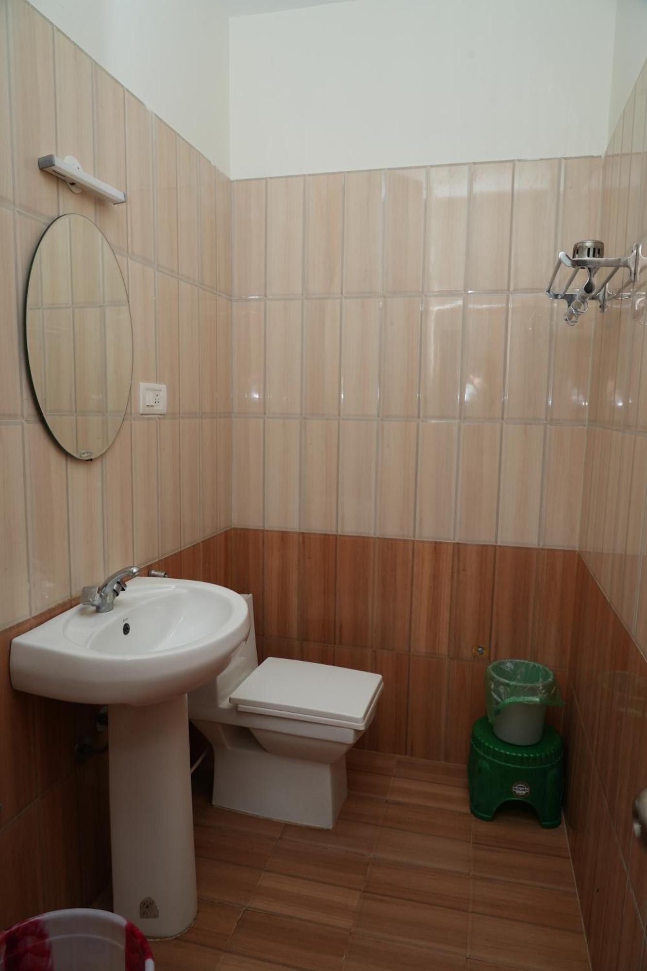 Vetrivel International By Brown Tree Resorts 科代卡纳尔 外观 照片