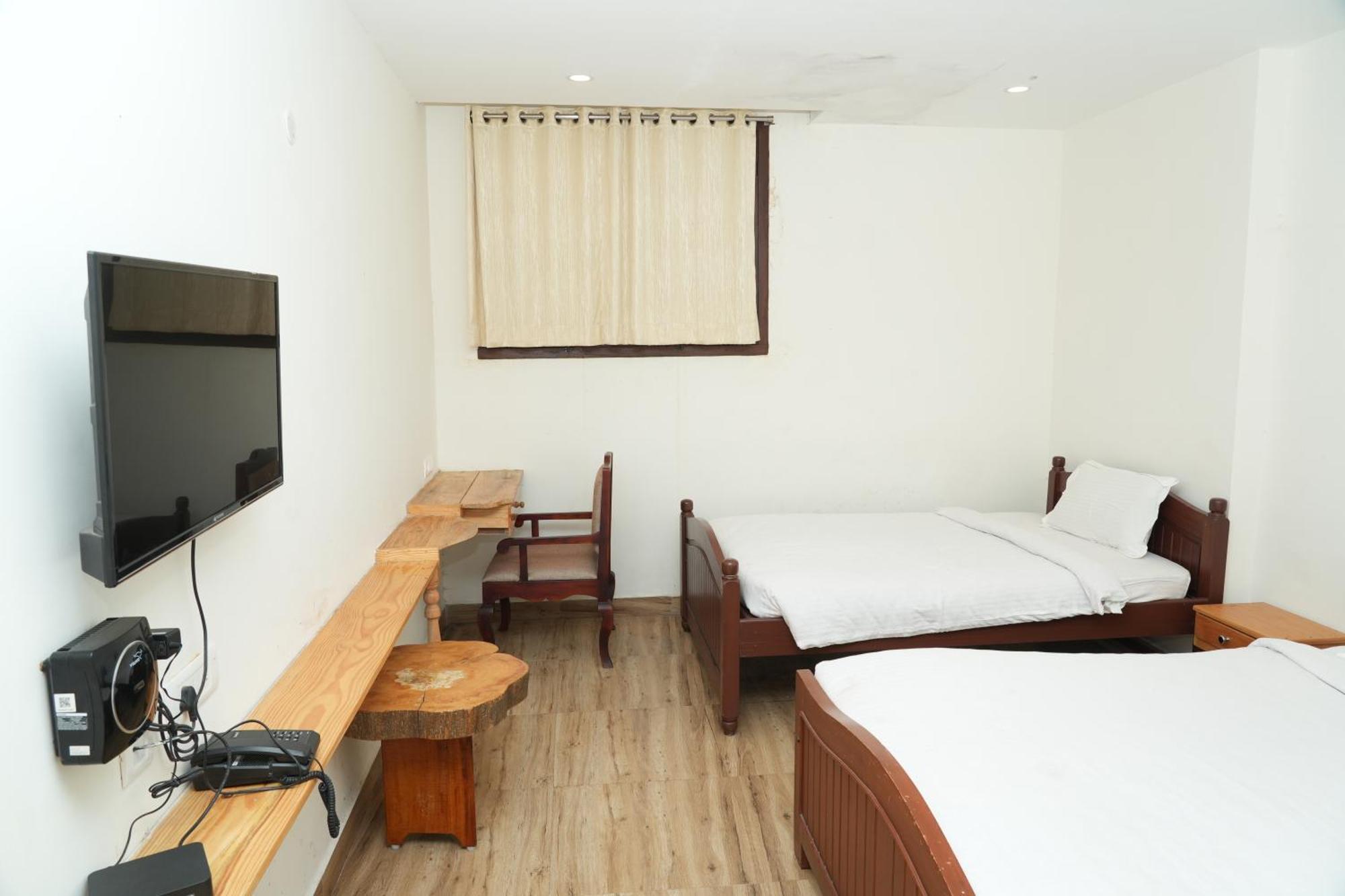 Vetrivel International By Brown Tree Resorts 科代卡纳尔 外观 照片